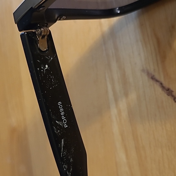 Sunglasses - Picture 4 of 4